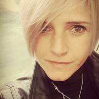 Elsa Erroyaux, comédienne et voix de publicité radio belge